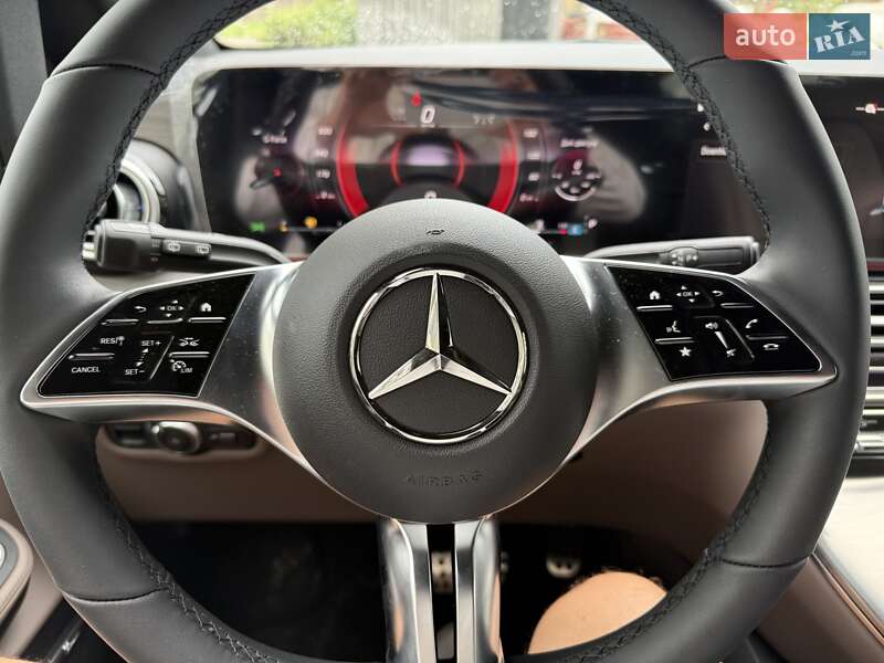 Мінівен Mercedes-Benz V-Class 2025 в Києві