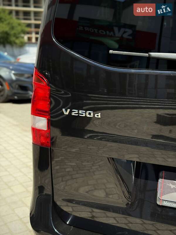Минивэн Mercedes-Benz V-Class 2016 в Черновцах