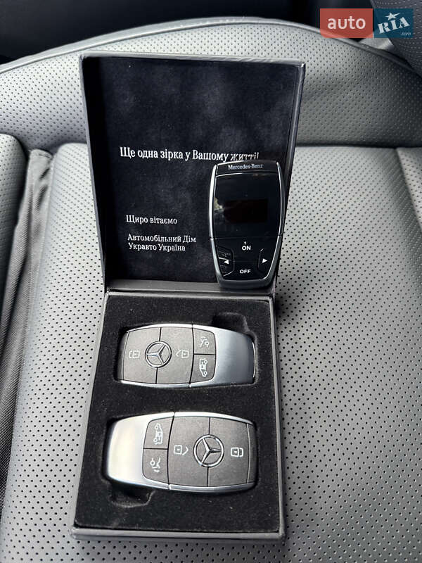 Минивэн Mercedes-Benz V-Class 2025 в Киеве