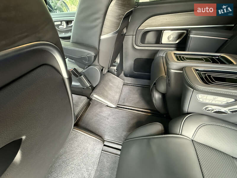 Минивэн Mercedes-Benz V-Class 2025 в Киеве