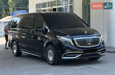 Минивэн Mercedes-Benz V-Class 2019 в 