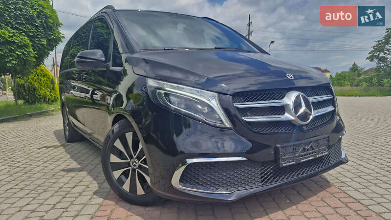Минивэн Mercedes-Benz V-Class 2021 в 