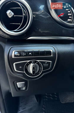 Минивэн Mercedes-Benz V-Class 2015 в 