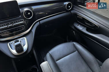Минивэн Mercedes-Benz V-Class 2015 в 
