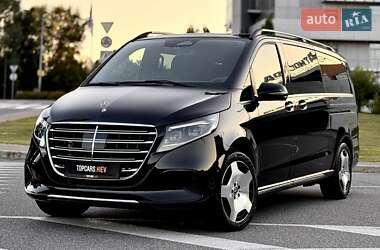 Минивэн Mercedes-Benz V-Class 2024 в Киеве