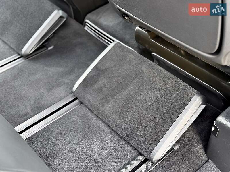 Минивэн Mercedes-Benz V-Class 2024 в Киеве