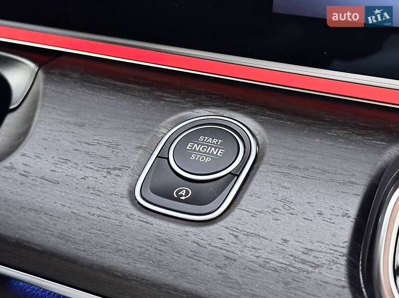 Минивэн Mercedes-Benz V-Class 2024 в Киеве