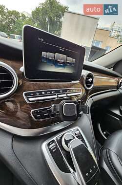 Минивэн Mercedes-Benz V-Class 2015 в 