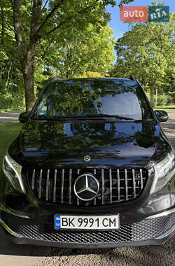 Минивэн Mercedes-Benz V-Class 2021 в 