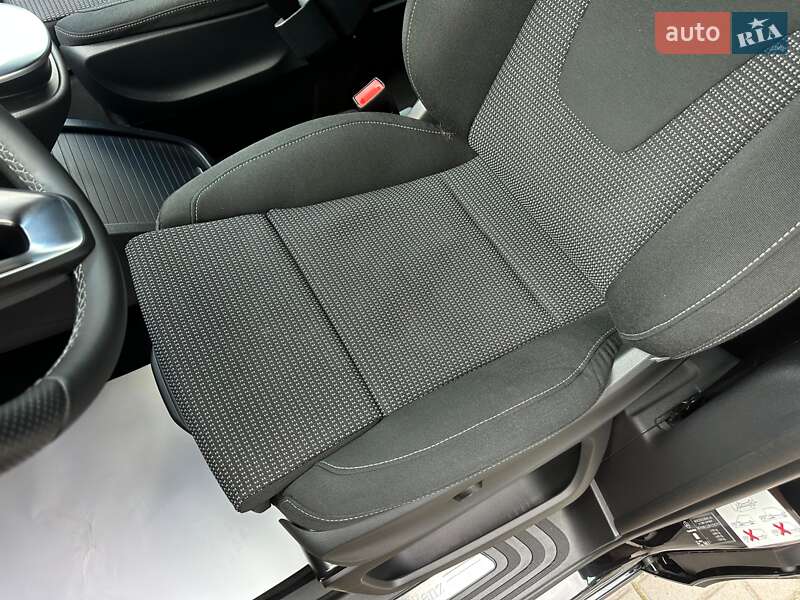 Минивэн Mercedes-Benz V-Class 2023 в Киеве фото 31 Минивэн Mercedes-Benz V-Class 2023 в Киеве