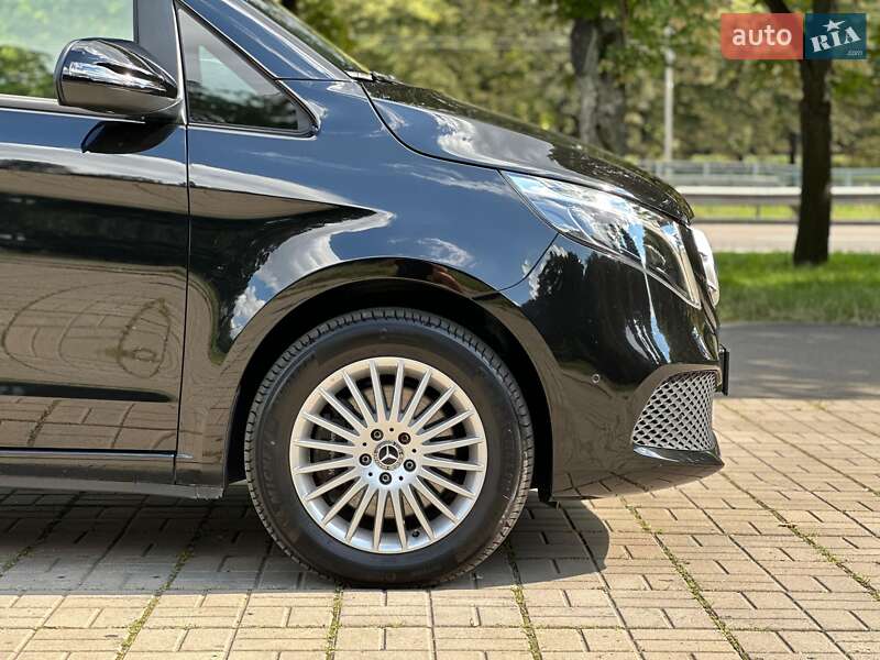 Минивэн Mercedes-Benz V-Class 2023 в Киеве фото 37 Минивэн Mercedes-Benz V-Class 2023 в Киеве