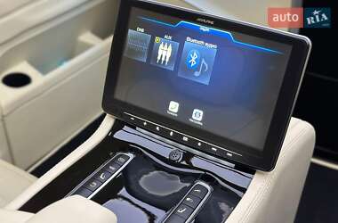 Минивэн Mercedes-Benz V-Class 2018 в 