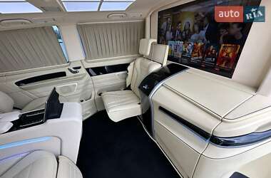 Минивэн Mercedes-Benz V-Class 2018 в 