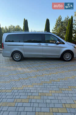 Мінівен Mercedes-Benz V-Class 2020 в Києві