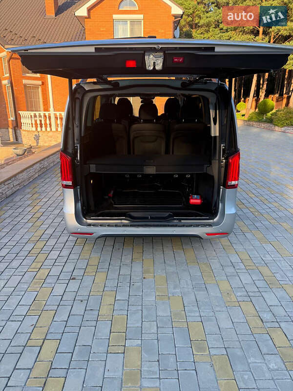 Минивэн Mercedes-Benz V-Class 2020 в Киеве