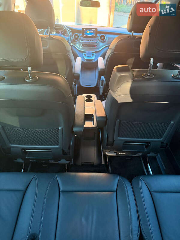 Мінівен Mercedes-Benz V-Class 2020 в Києві