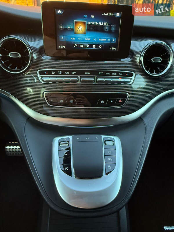 Мінівен Mercedes-Benz V-Class 2020 в Києві