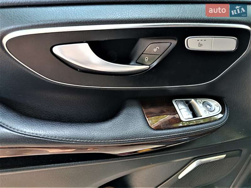 Мінівен Mercedes-Benz V-Class 2015 в Одесі