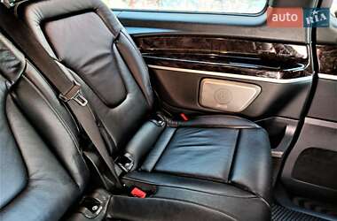 Минивэн Mercedes-Benz V-Class 2015 в 
