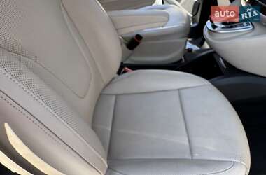 Минивэн Mercedes-Benz V-Class 2016 в 