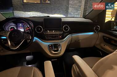 Минивэн Mercedes-Benz V-Class 2016 в 