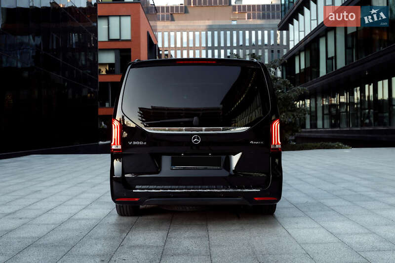Мінівен Mercedes-Benz V-Class 2020 в Києві