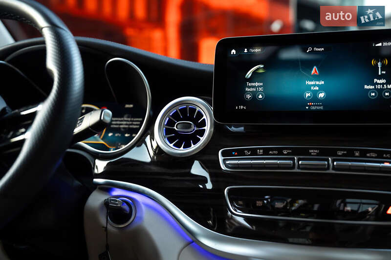 Мінівен Mercedes-Benz V-Class 2020 в Києві