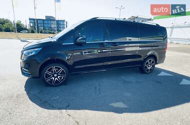Минивэн Mercedes-Benz V-Class 2017 в 