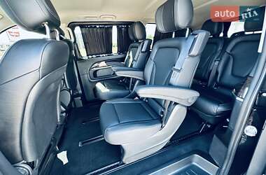 Минивэн Mercedes-Benz V-Class 2017 в 