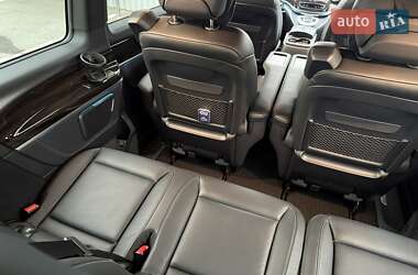 Минивэн Mercedes-Benz V-Class 2022 в  фото 14 Минивэн Mercedes-Benz V-Class 2022 в