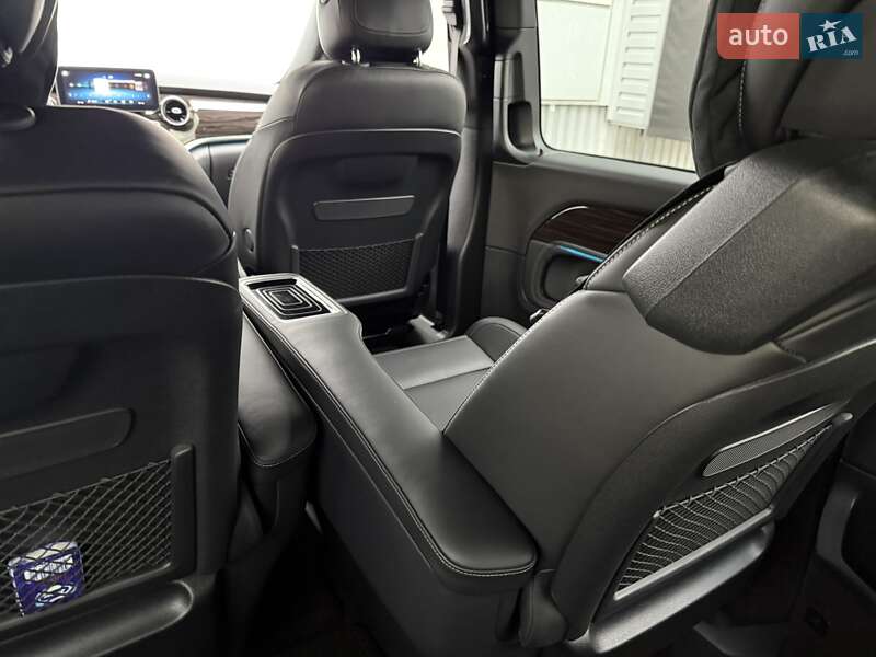 Минивэн Mercedes-Benz V-Class 2022 в Днепре фото 20 Минивэн Mercedes-Benz V-Class 2022 в Днепре