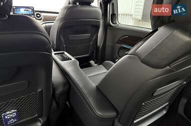 Минивэн Mercedes-Benz V-Class 2022 в  фото 20 Минивэн Mercedes-Benz V-Class 2022 в