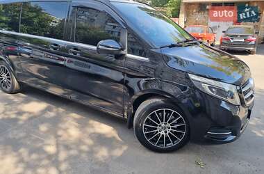 Минивэн Mercedes-Benz V-Class 2018 в 