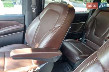 Минивэн Mercedes-Benz V-Class 2018 в 