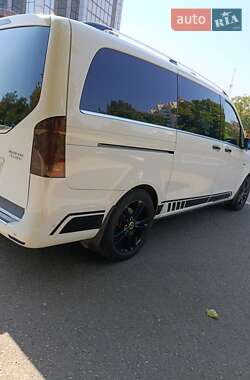 Минивэн Mercedes-Benz V-Class 2015 в 