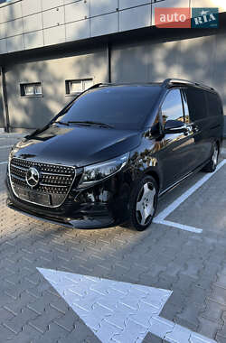 Мінівен Mercedes-Benz V-Class 2015 в Києві
