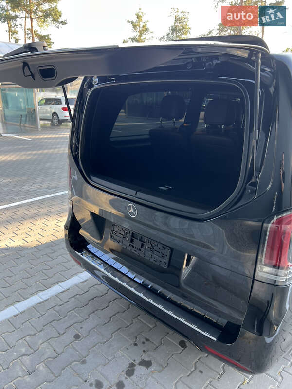 Минивэн Mercedes-Benz V-Class 2015 в Киеве