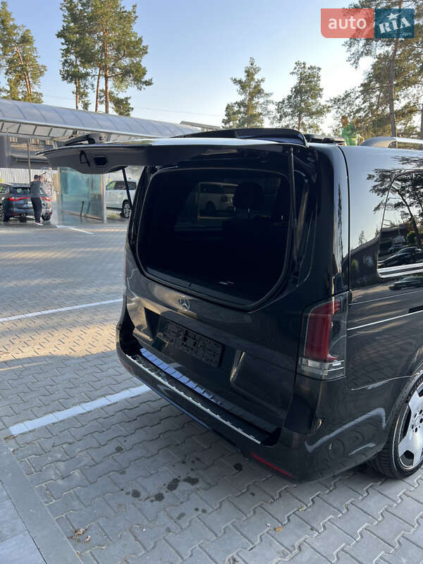 Минивэн Mercedes-Benz V-Class 2015 в Киеве