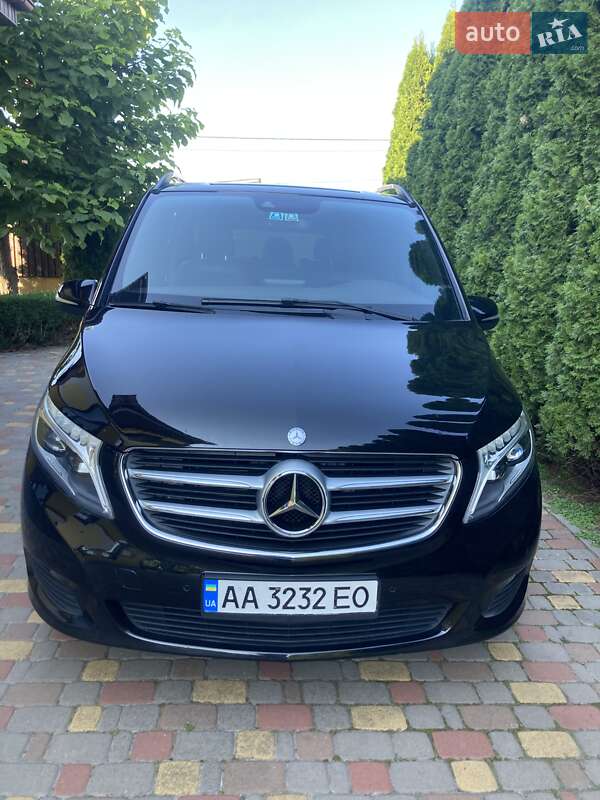Мінівен Mercedes-Benz V-Class 2016 в Києві