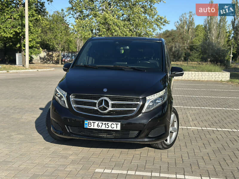Минивэн Mercedes-Benz V-Class 2015 в Херсоне