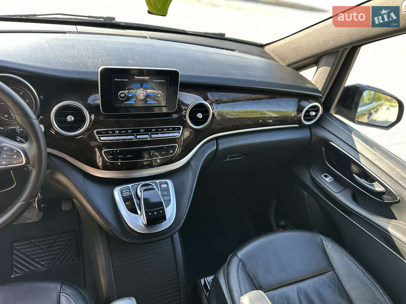 Минивэн Mercedes-Benz V-Class 2015 в Херсоне