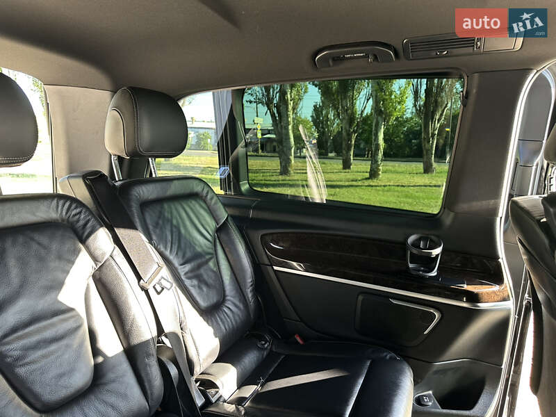 Минивэн Mercedes-Benz V-Class 2015 в Херсоне