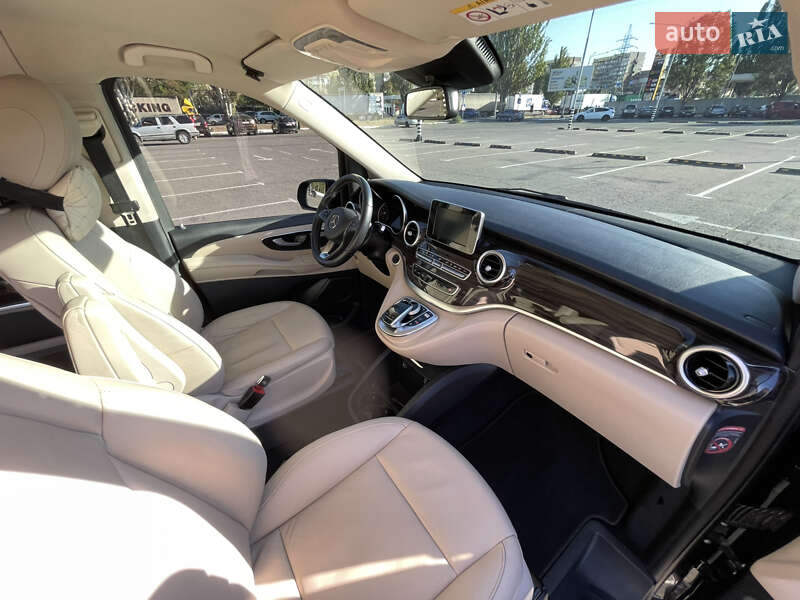 Минивэн Mercedes-Benz V-Class 2018 в Днепре фото 14 Минивэн Mercedes-Benz V-Class 2018 в Днепре