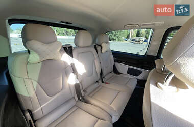 Минивэн Mercedes-Benz V-Class 2018 в 