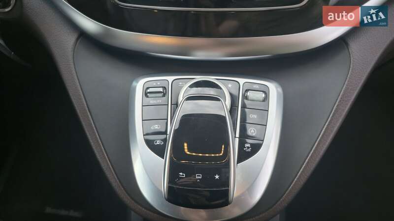 Мінівен Mercedes-Benz V-Class 2015 в Банилові
