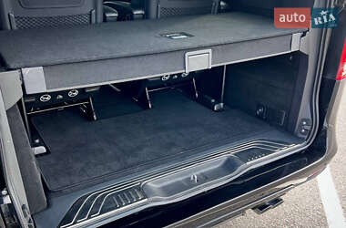 Минивэн Mercedes-Benz V-Class 2018 в 