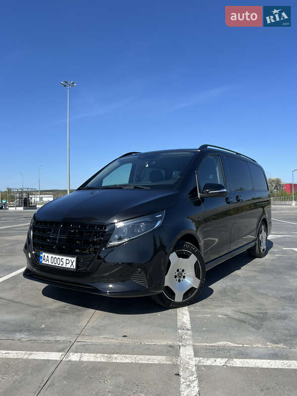 Мінівен Mercedes-Benz V-Class 2016 в Києві