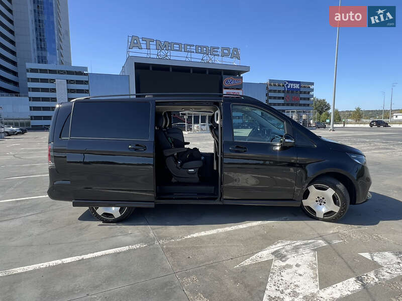 Мінівен Mercedes-Benz V-Class 2016 в Києві