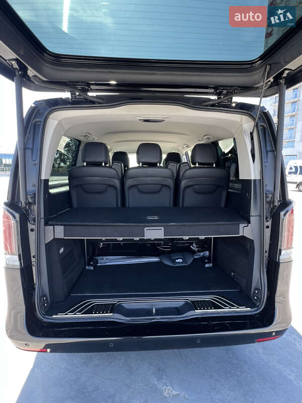 Мінівен Mercedes-Benz V-Class 2016 в Києві