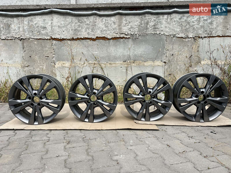 Мінівен Mercedes-Benz V-Class 2016 в Києві